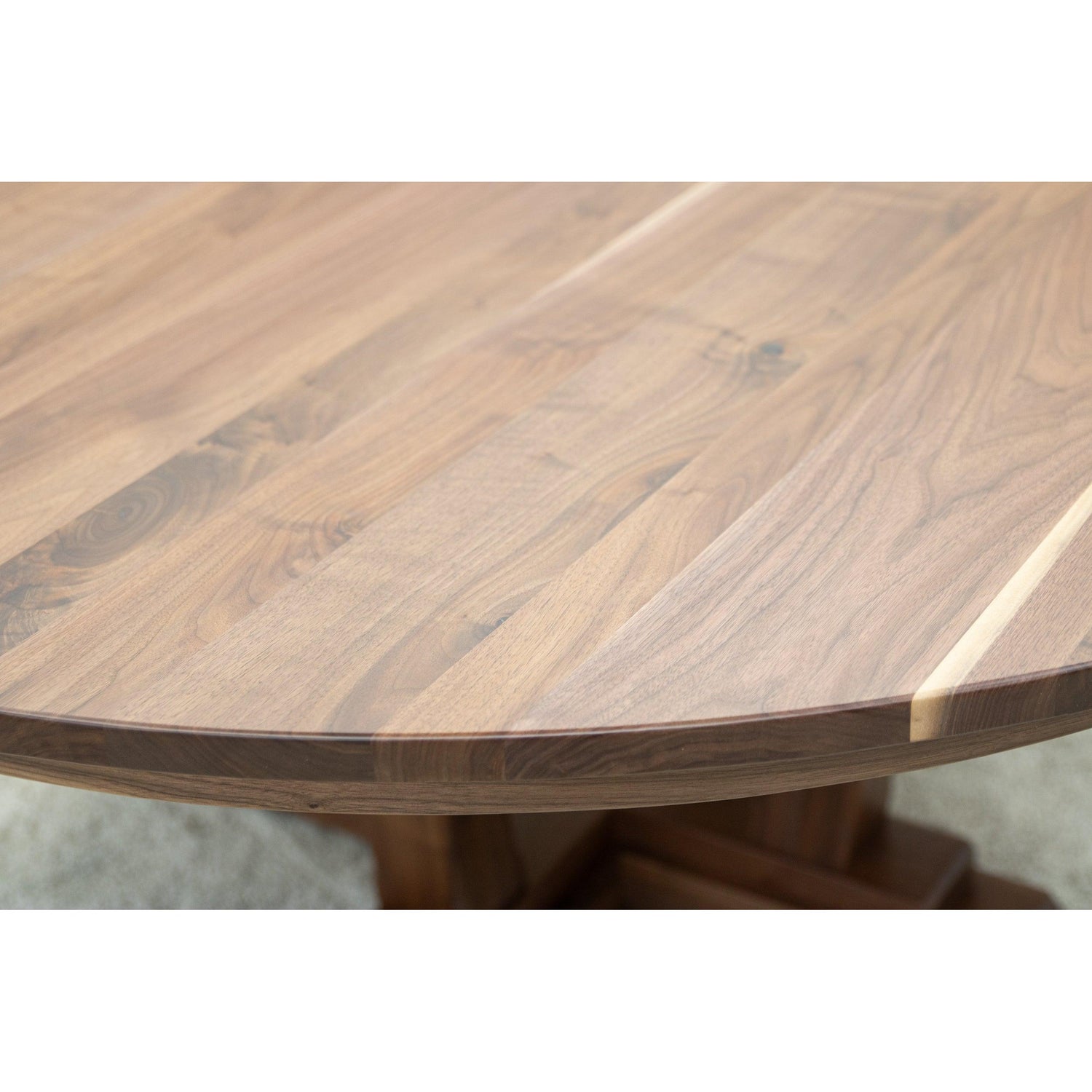 Alberta Walnut Wood Round Extending Dining Table | NAT