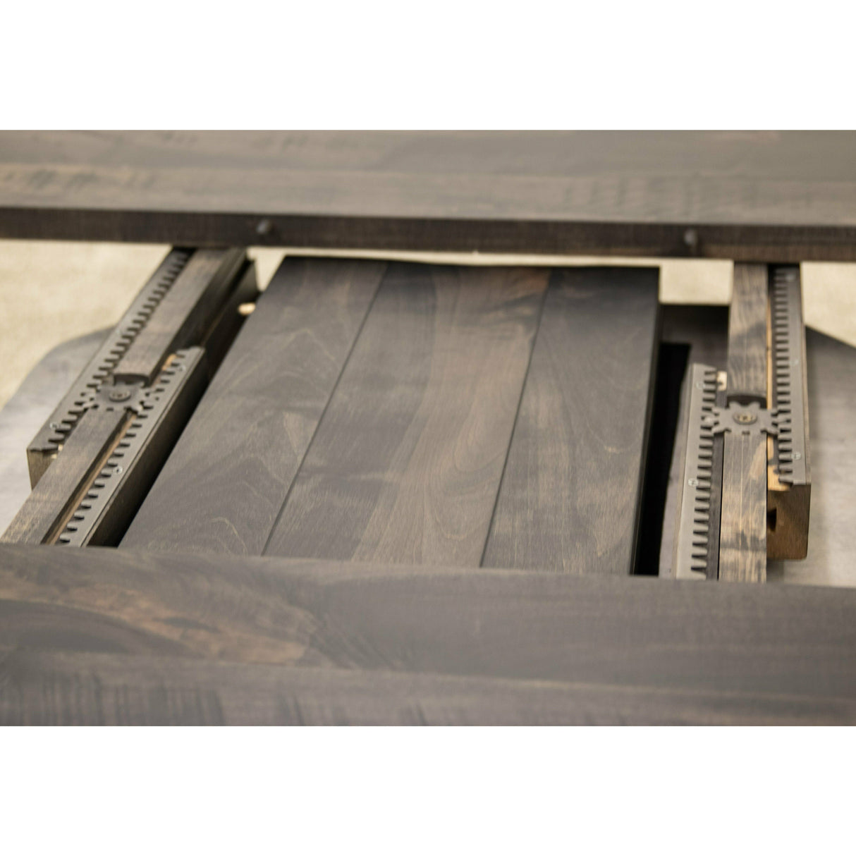 Farmhouse Round White & Wood Extending Dining Table | M-AV&GS