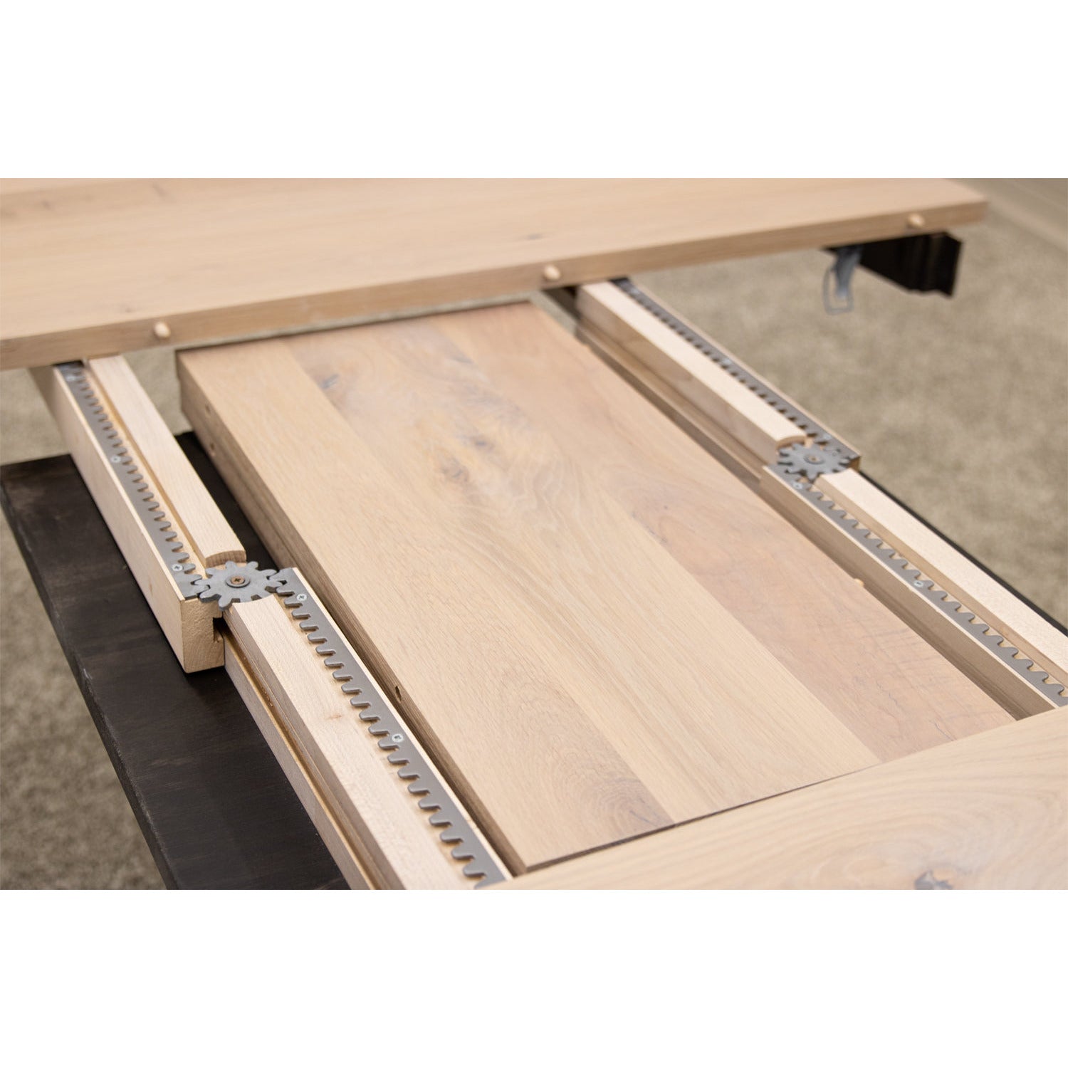 Farmhouse Round Black & Wood Extending Dining Table | M-DK&RWO-SW