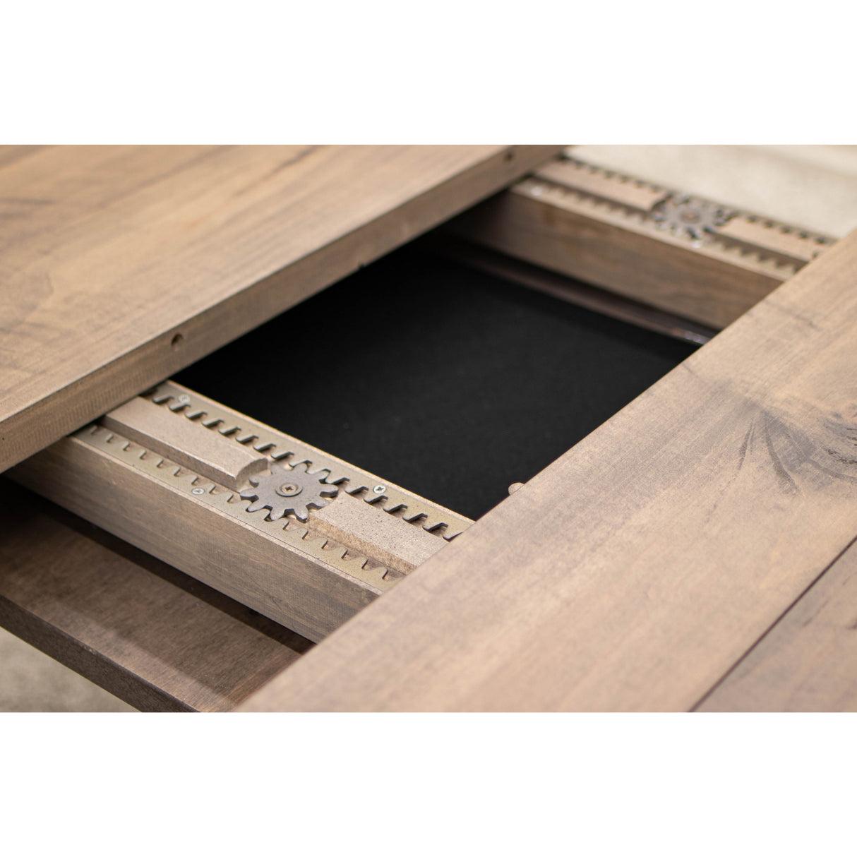 Farmhouse Round Maple Wood Extending Dining Table | DCD