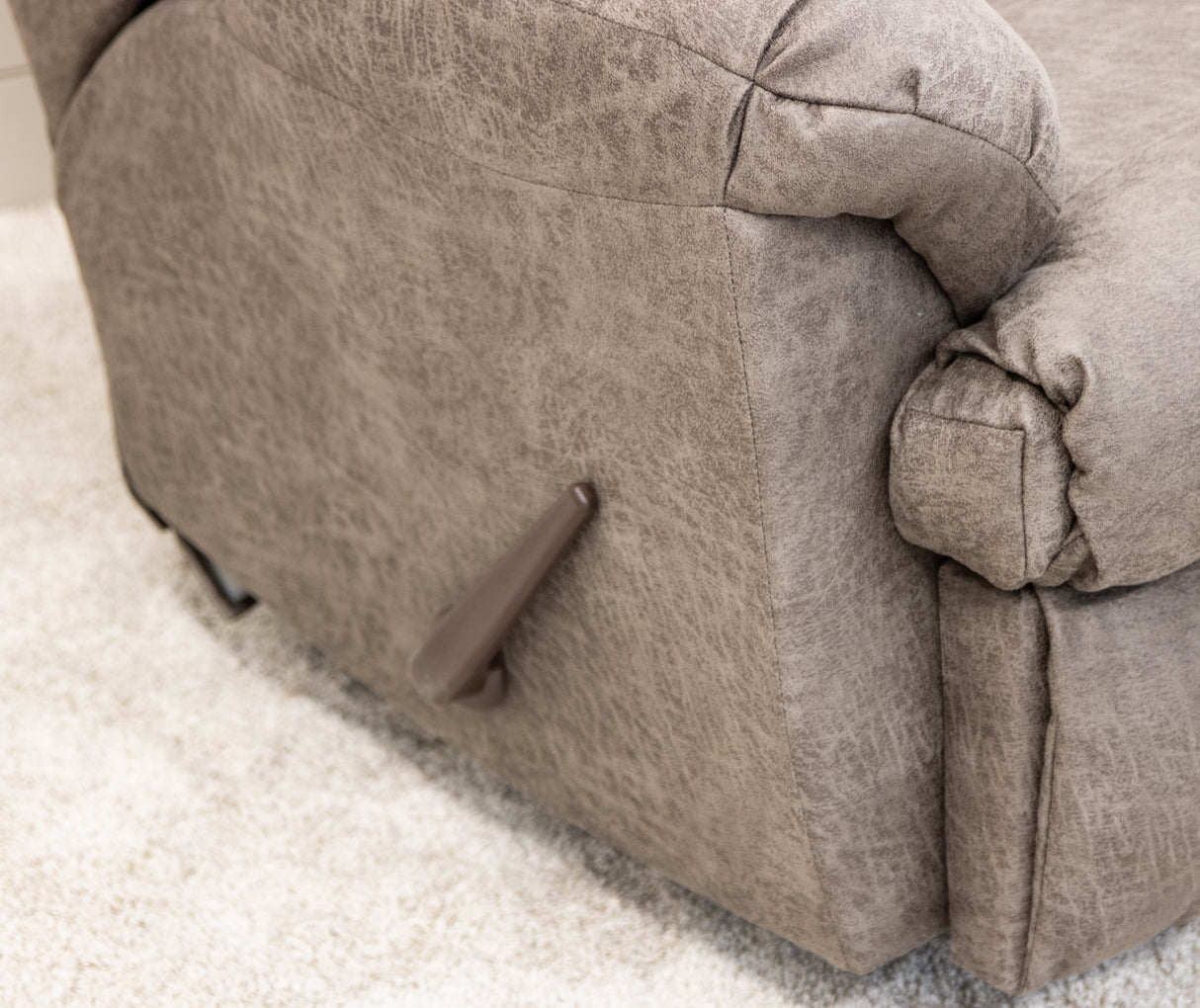 Montana Custom Reclining Loveseat