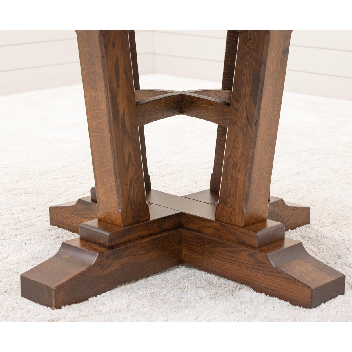 Alberta Quarter Sawn White Oak Wood Round Extending Dining Table | ASB