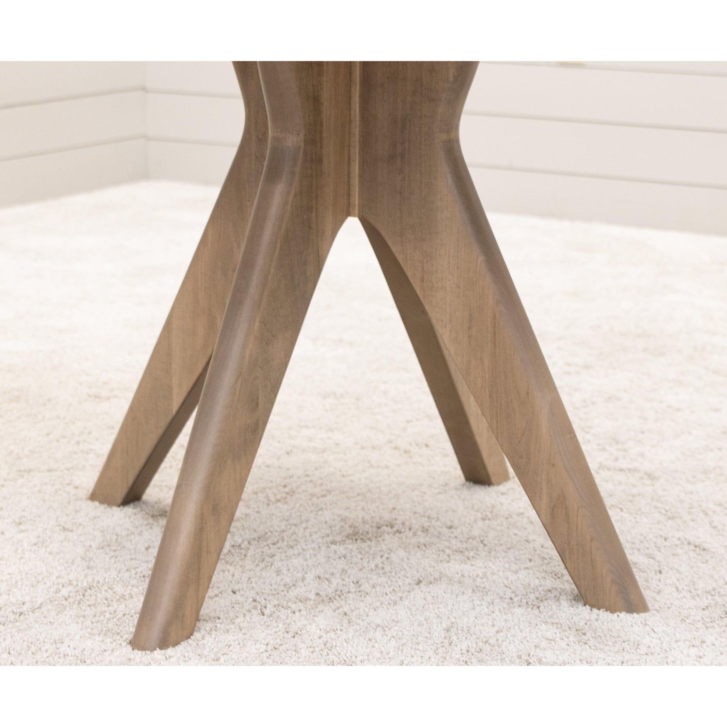 Mid-Century Modern Maple Wood Round Dining Table | DS